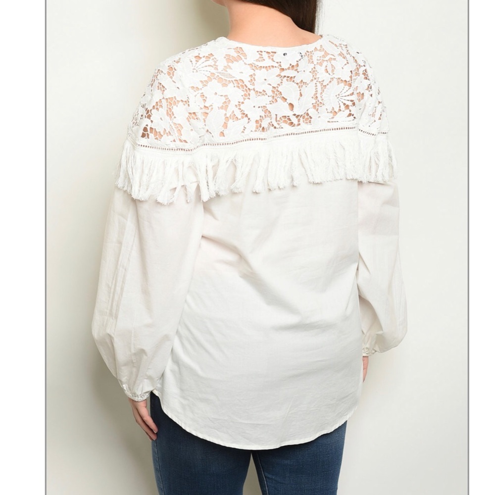 New Lantern Sleeve Tassel Lace Plus Size Top - Picture 3 of 4